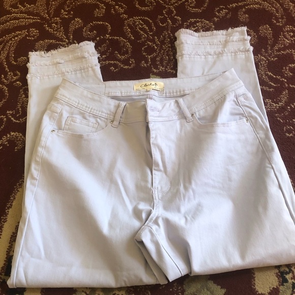 CHARLIE B Women's Soft white Cropped Jeans size 12 - new or like new - Picture 4 of 9